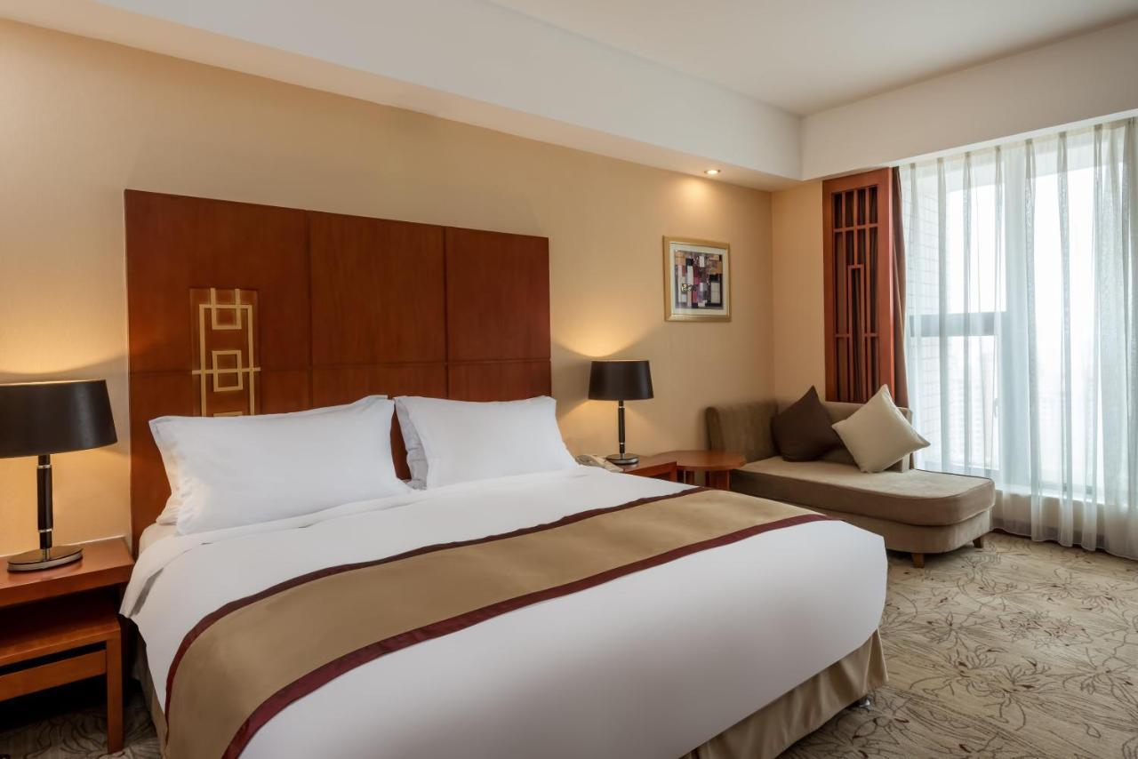 Crowne Plaza Zhanjiang Kang Yi, An Ihg Hotel Eksteriør bilde